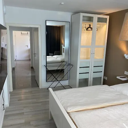 All-In Apartments In Fischeln Mit Gartenblick, Naehe Duesseldorf - Messe - Airport - Helios Krefeld Buitenkant foto